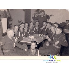 Douane Staand achter Gerrit v-d Laag Coll. HKR